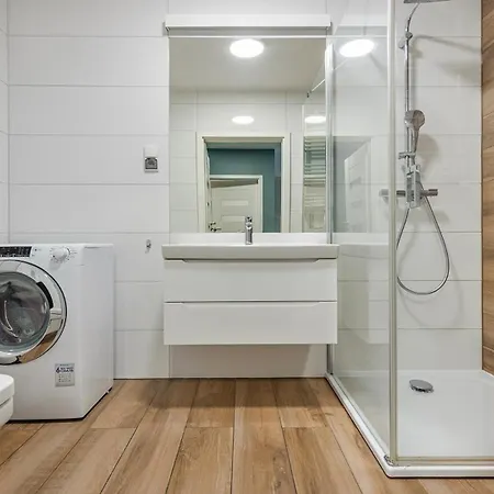 Nadmorskie Tarasy-basen Fitness Bawialnia Parking W Cenie -