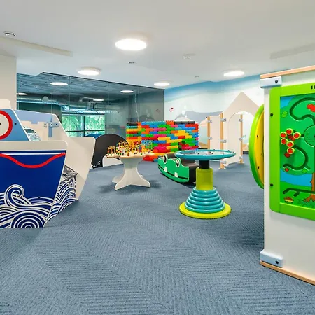 Nadmorskie Tarasy-basen Fitness Bawialnia Parking W Cenie - Kolberg