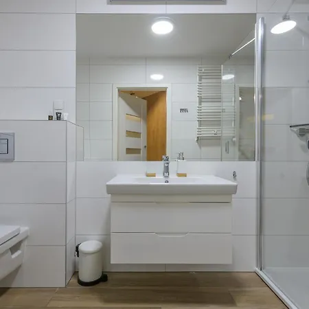 Nadmorskie Tarasy-basen Fitness Bawialnia Parking W Cenie -