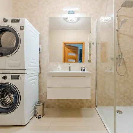 Apartment Nadmorskie Tarasy-basen Fitness Bawialnia Parking W Cenie -